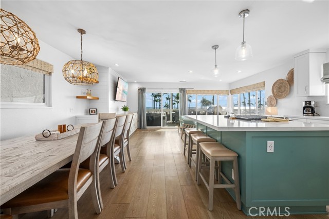 Detail Gallery Image 30 of 56 For 700 E Oceanfront, Newport Beach,  CA 92661 - – Beds | – Baths