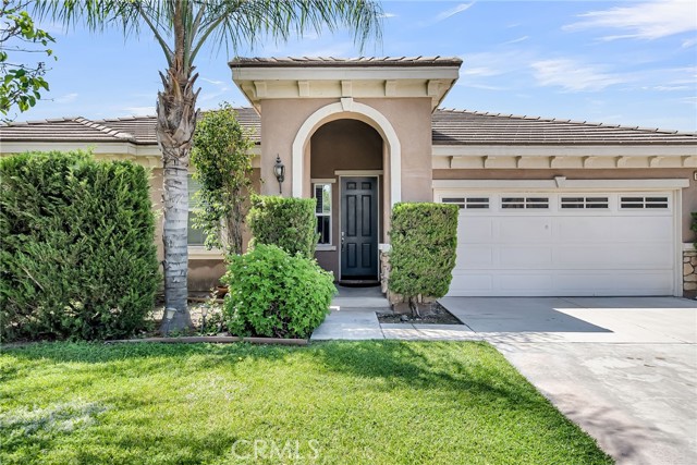 Detail Gallery Image 2 of 39 For 16569 Sugar Ln, Fontana,  CA 92337 - 4 Beds | 2/1 Baths