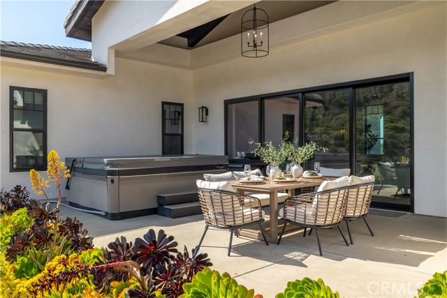 3325 Sagewood Hills Road, Vista CA: https://media.crmls.org/medias/6afa0ccb-2f57-415f-9721-c43cf4aba27c.jpg
