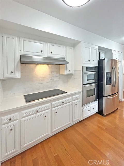 Detail Gallery Image 4 of 19 For 7949 Selma Ave, #2,  Los Angeles,  CA 90046 - 2 Beds | 2 Baths