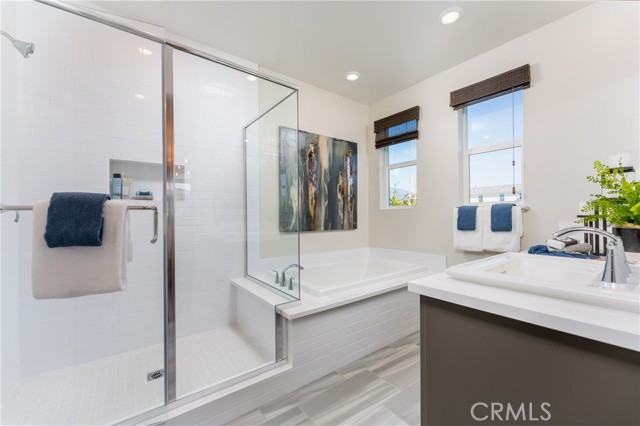 Detail Gallery Image 14 of 51 For 263 Siena, Lake Forest,  CA 92630 - 4 Beds | 3/1 Baths