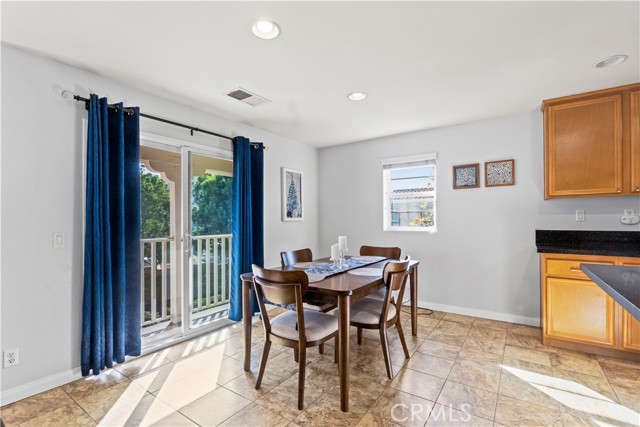 Detail Gallery Image 8 of 27 For 10382 Sparkling Dr #1,  Rancho Cucamonga,  CA 91730 - 2 Beds | 2 Baths