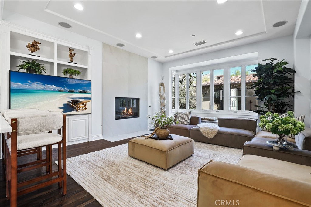 MLS #OC25219998 image #28