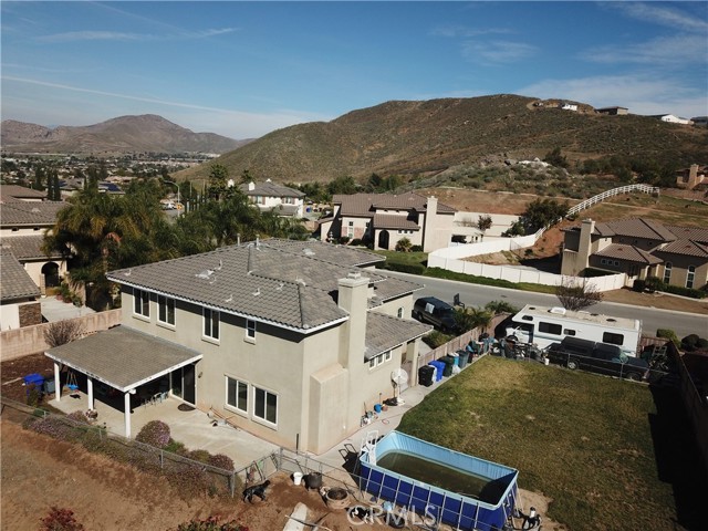 5505 Sunset Ridge Drive, Jurupa Valley CA: https://media.crmls.org/medias/6afda263-a66e-443e-9b30-102d86338694.jpg