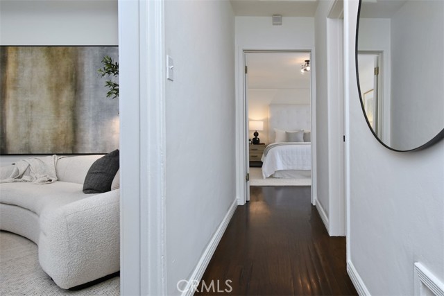 4058 Shadyglade Avenue, Studio City CA: https://media.crmls.org/medias/6afdc651-6096-42e2-b5b6-562569a3e15a.jpg