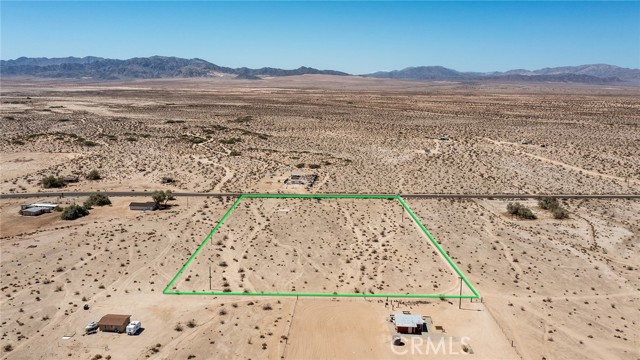 87000 Amboy Road, Twentynine Palms, California 92277, ,Land,For Sale,87000 Amboy Road,CRJT22139257