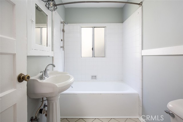 455 E Sacramento Street, Altadena CA: https://media.crmls.org/medias/6afe7e51-b97c-4c7e-a491-6be209e939a9.jpg