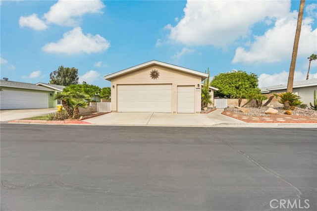 Detail Gallery Image 3 of 43 For 34774 Stage Dr, Thousand Palms,  CA 92276 - 2 Beds | 2 Baths