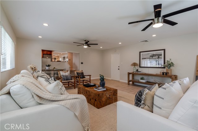 Detail Gallery Image 16 of 50 For 3822 S Cloverdale Ave, Los Angeles,  CA 90008 - 5 Beds | 3 Baths