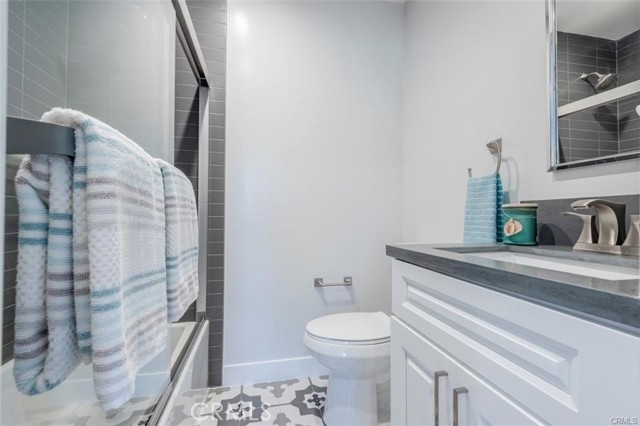 Detail Gallery Image 9 of 35 For 1613 West Bld, Los Angeles,  CA 90019 - 3 Beds | 2/1 Baths