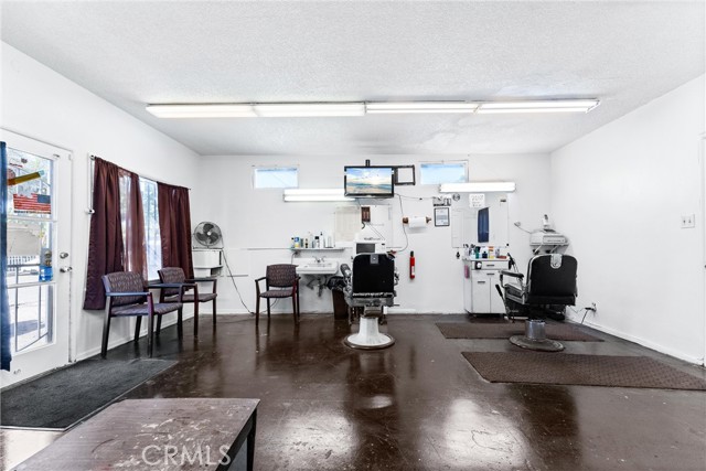 1704 W 2nd Street, Santa Ana CA: https://media.crmls.org/medias/6aff4cbf-4916-4aa4-902e-a1a8797adc11.jpg