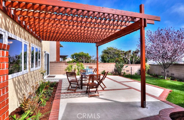 1400 Diamond Street, Redondo Beach, California 90277, 4 Bedrooms Bedrooms, ,1 BathroomBathrooms,Residential,Sold,Diamond,SB17053482