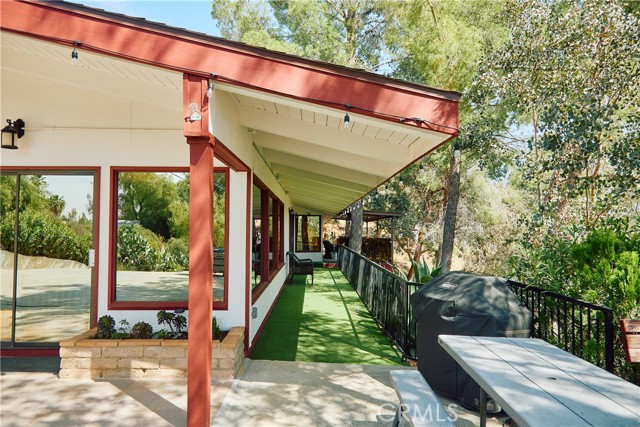 27424 Homyr Place, Canyon Country CA: https://media.crmls.org/medias/6b0016d7-630d-42f7-acf6-96a2d2701c56.jpg