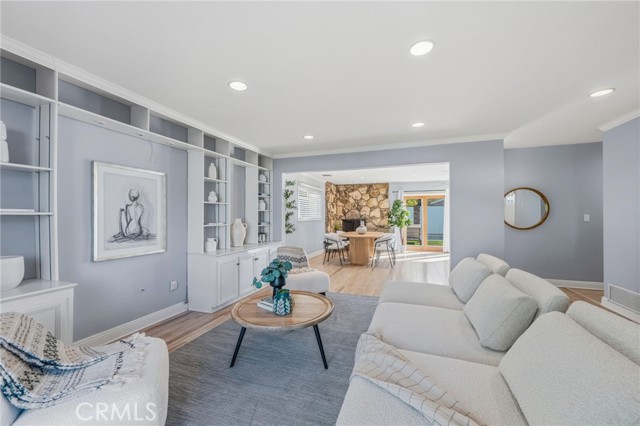 Detail Gallery Image 9 of 36 For 23010 Hartland, West Hills,  CA 91307 - 3 Beds | 2 Baths