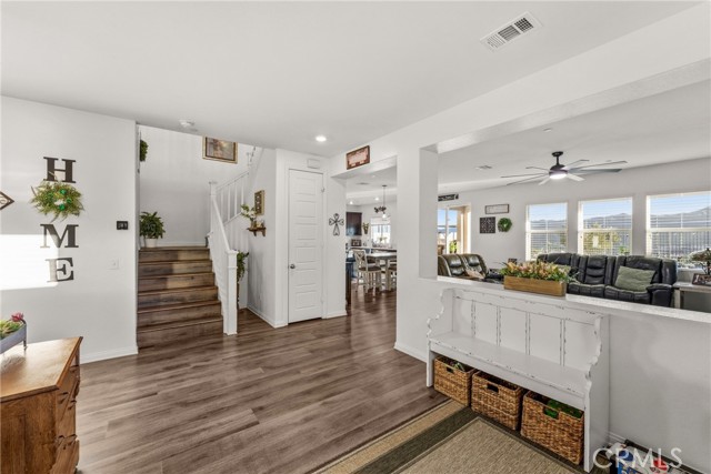 Detail Gallery Image 6 of 42 For 4013 Elderberry, Lake Elsinore,  CA 92530 - 5 Beds | 3 Baths