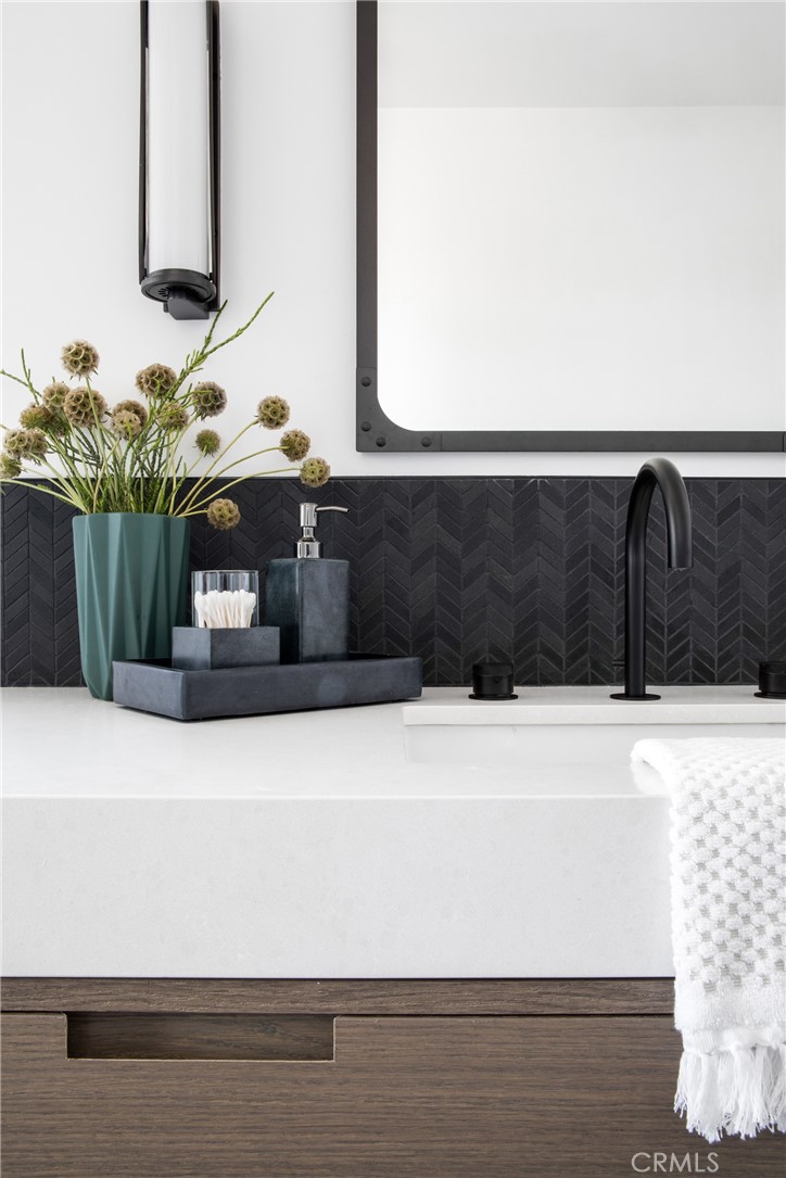 MLS #OC25140282 img 39