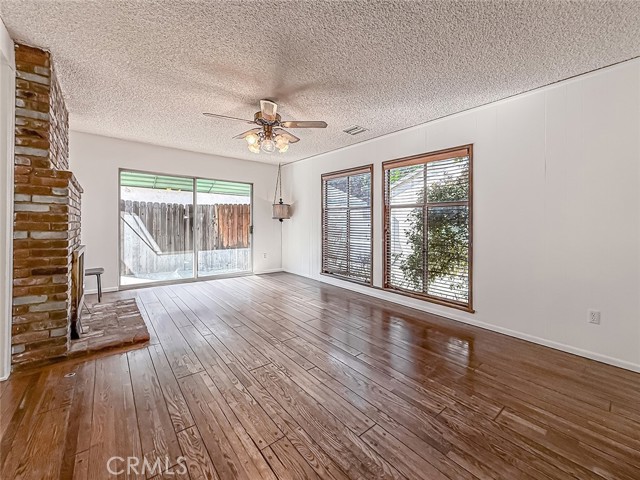 Detail Gallery Image 10 of 55 For 15550 Otsego St, Encino,  CA 91436 - 3 Beds | 2 Baths