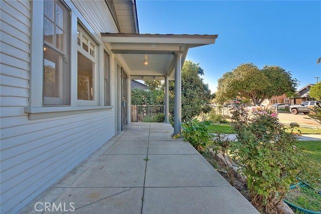 656 E Columbia, Pomona CA: https://media.crmls.org/medias/6b0266c8-6b6f-4d88-885a-d0a8074a897d.jpg