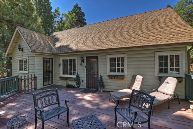 Detail Gallery Image 2 of 39 For 22911 Crest Forest Dr, Crestline,  CA 92325 - 3 Beds | 2/1 Baths