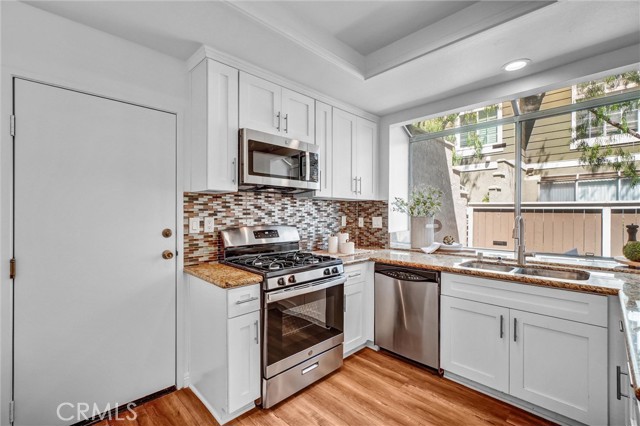 Detail Gallery Image 14 of 50 For 16520 Greystone, La Mirada,  CA 90638 - 3 Beds | 2 Baths