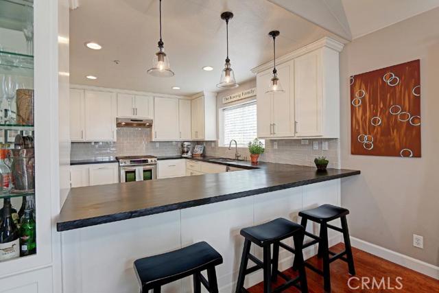 710 Irena Avenue, Redondo Beach, California 90277, 3 Bedrooms Bedrooms, ,2 BathroomsBathrooms,Residential,Sold,Irena,SB15148853