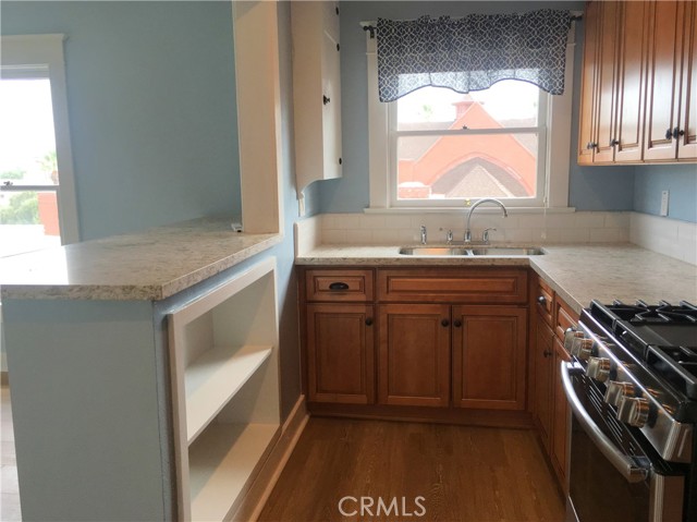 Detail Gallery Image 6 of 11 For 24 W Olive Ave, Redlands,  CA 92373 - 1 Beds | 1 Baths