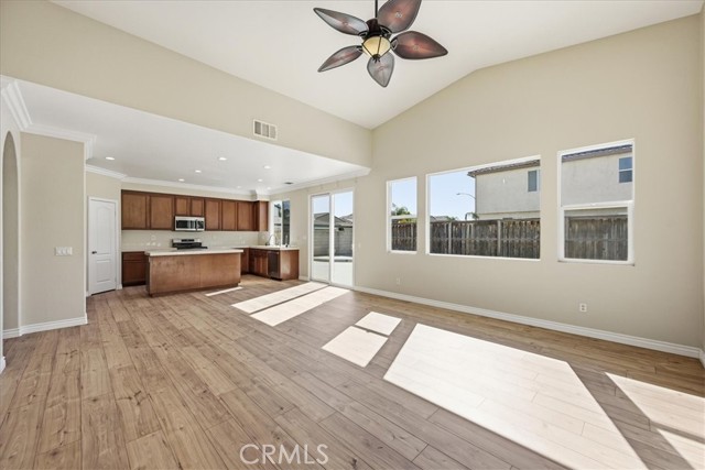 Detail Gallery Image 11 of 44 For 2722 Azalea Ave, San Jacinto,  CA 92582 - 3 Beds | 3 Baths