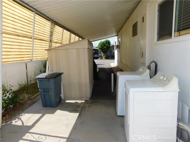 1001 S 3rd Street, Calimesa CA: https://media.crmls.org/medias/6b0611ad-5f76-4086-b7a0-ac7cbb8694e3.jpg