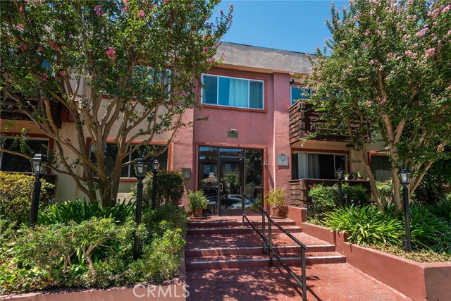 Image 2 for 5349 Newcastle Ave #20, Encino, CA 91316