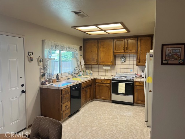 2487 Wolf Street, Merced CA: https://media.crmls.org/medias/6b06cec9-d930-4444-8f72-b7011c5411d1.jpg