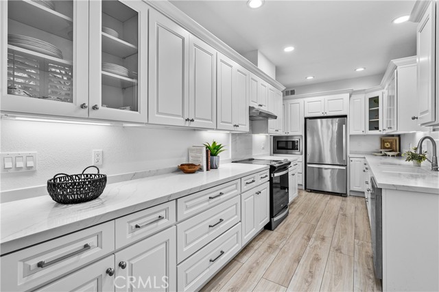 4949 Genesta Avenue, Encino CA: https://media.crmls.org/medias/6b06f65e-a981-4987-892e-48870c8389e5.jpg