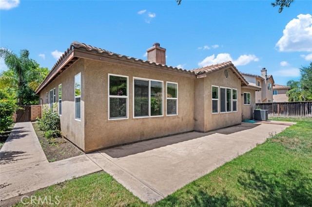35051 Via Santa Catalina, Winchester CA: https://media.crmls.org/medias/6b07039a-caa3-4990-bfda-42e990e620f9.jpg