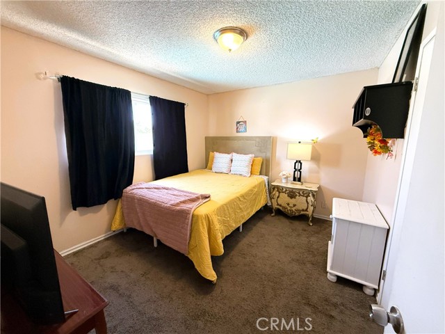 Detail Gallery Image 21 of 40 For 1320 White Ln, Bakersfield,  CA 93307 - 4 Beds | 2 Baths