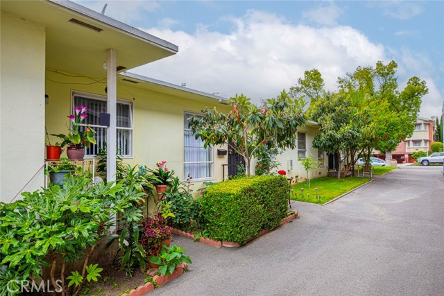 1022 Spazier Avenue photo 7