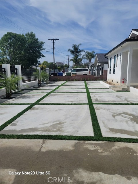 Detail Gallery Image 6 of 31 For 13939 Sylvan, Van Nuys,  CA 91401 - 3 Beds | 2 Baths