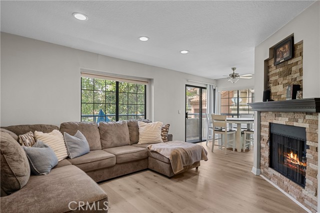 18114 Erik Court, Canyon Country CA: https://media.crmls.org/medias/6b0a0225-5724-4957-bec8-634b007e4300.jpg