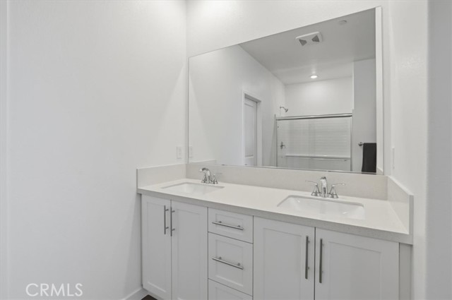 Detail Gallery Image 17 of 47 For 27323 Seven Oaks Ln, Valencia,  CA 91381 - 3 Beds | 3/1 Baths