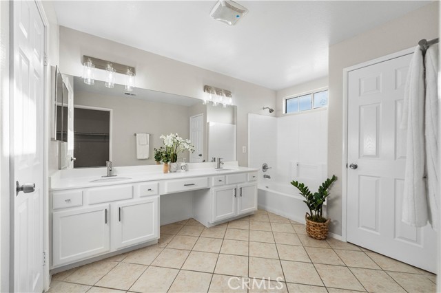 Detail Gallery Image 21 of 42 For 45620 Barham Ave, Lancaster,  CA 93534 - 5 Beds | 2/1 Baths