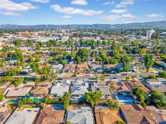 14625 Runnymede Street, Van Nuys CA: https://media.crmls.org/medias/6b0b0cd5-c9df-40f2-8129-24862429a7c9.jpg