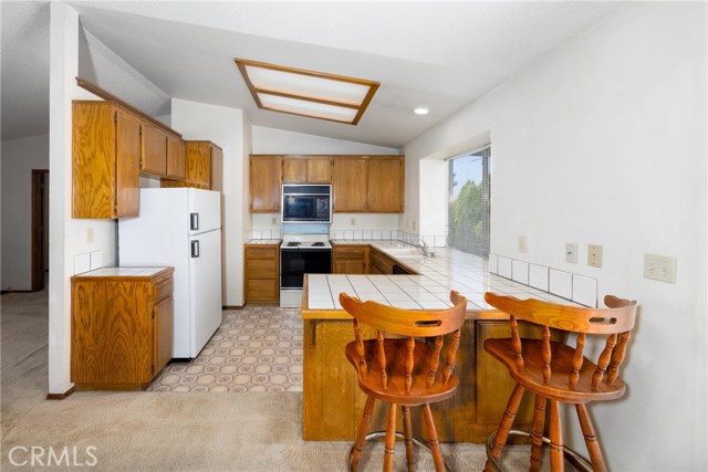 21930 Mohican Avenue, Apple Valley CA: https://media.crmls.org/medias/6b0b2e78-f329-410e-aeec-c09aab4488f4.jpg
