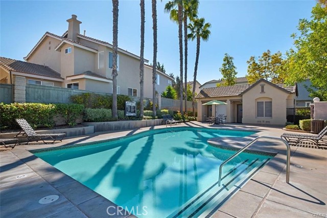 Detail Gallery Image 8 of 10 For 37 Wellington, Aliso Viejo,  CA 92656 - 3 Beds | 2/1 Baths