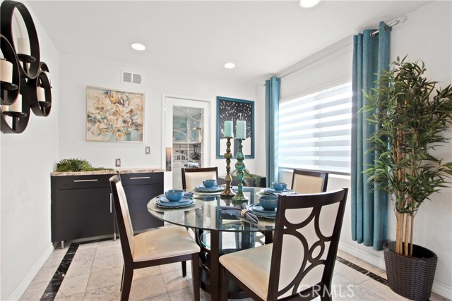 1107 Woodbury Drive, Harbor City CA: https://media.crmls.org/medias/6b0b63ba-f4ee-4307-80ea-4986311aad4f.jpg