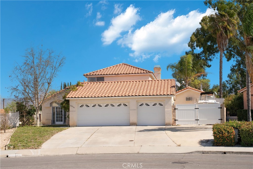 42966 Avenida Gato