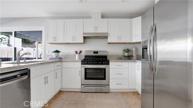 25012 Express Drive, Laguna Hills CA: https://media.crmls.org/medias/6b0bc2b7-331c-406d-ac65-8a2521e85352.jpg
