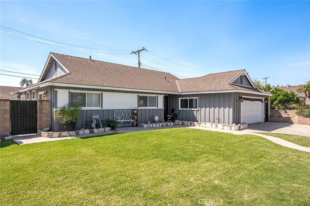 605 E Avenida De La Merced