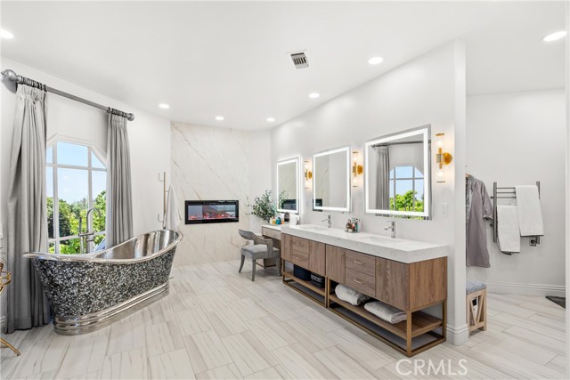 Detail Gallery Image 37 of 75 For 1331 Hidden Springs Dr, Corona,  CA 92881 - 7 Beds | 6/2 Baths