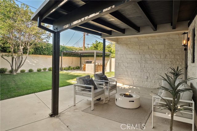 Detail Gallery Image 30 of 32 For 13949 Cumpston St, Sherman Oaks,  CA 91401 - 3 Beds | 3/1 Baths
