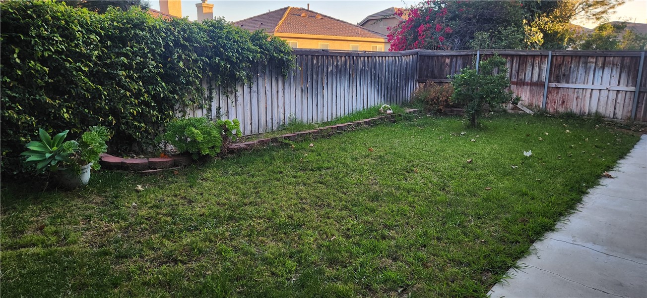 Detail Gallery Image 15 of 18 For 3967 Quartzite Ln, San Bernardino,  CA 92407 - 4 Beds | 2/1 Baths