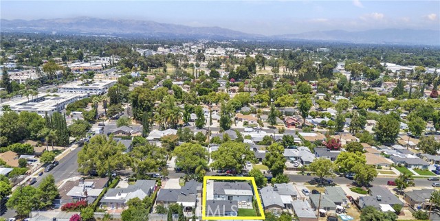 Detail Gallery Image 34 of 34 For 18406 Jovan St, Tarzana,  CA 91335 - 5 Beds | 4 Baths