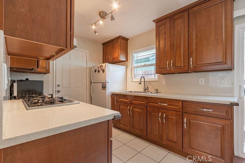 MLS #OC25242426 image #6